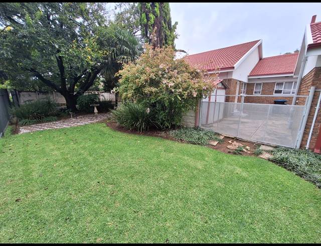 3 BEDROOM HOUSE FOR SALE IN VANDERBIJLPARK SE 2